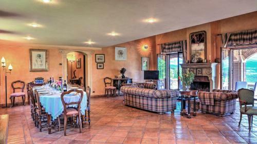 Villa Amorosa House 9+1