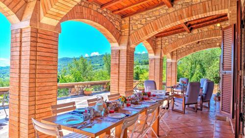 Villa Amorosa House 9+1