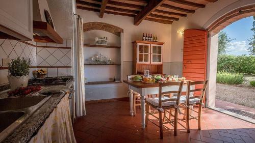 Montelopio Villa Sleeps 4 Pool Wifi