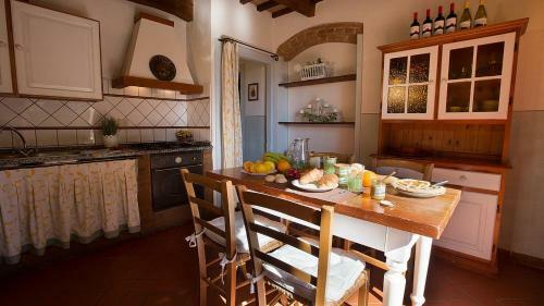 Montelopio Villa Sleeps 4 Pool Wifi