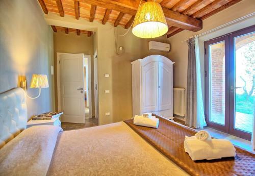 Montelopio Villa Sleeps 10 With Pool Air Con And Wifi