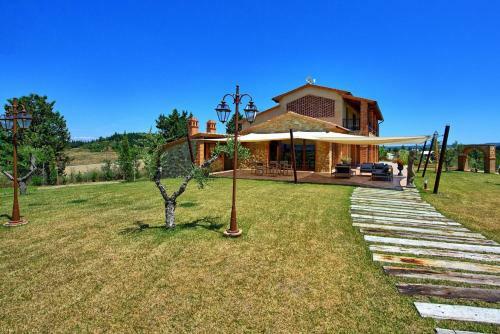Montelopio Villa Sleeps 10 With Pool Air Con And Wifi