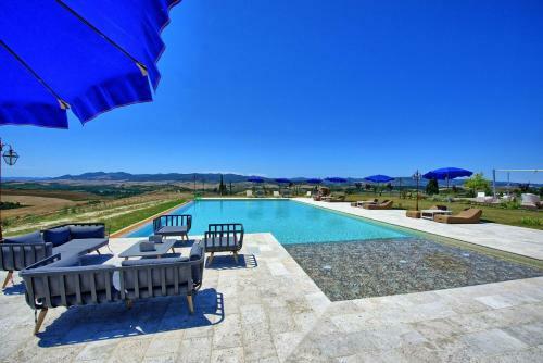 Montelopio Villa Sleeps 10 With Pool Air Con And Wifi