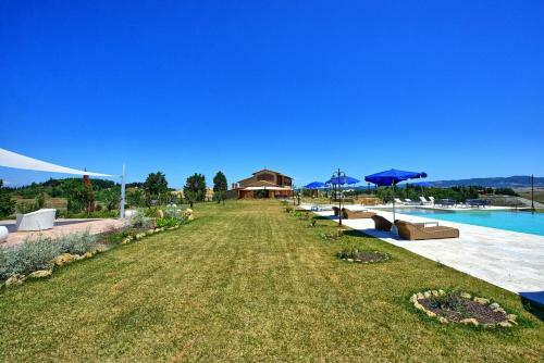 Montelopio Villa Sleeps 10 With Pool Air Con And Wifi