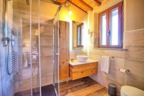 Montelopio Villa Sleeps 10 With Pool Air Con And Wifi