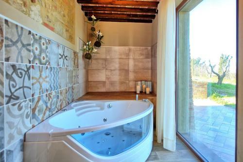 Montelopio Villa Sleeps 10 With Pool Air Con And Wifi