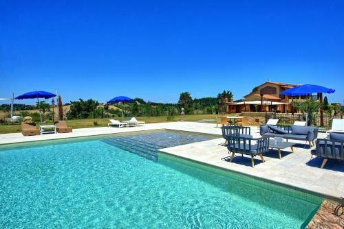Montelopio Villa Sleeps 10 With Pool Air Con And Wifi