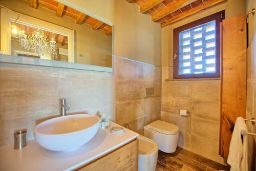 Montelopio Villa Sleeps 10 With Pool Air Con And Wifi