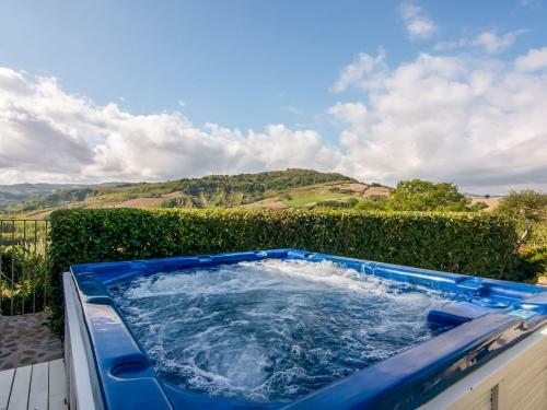 Serene Holiday Home In Montefiore Conca With Jacuzzi