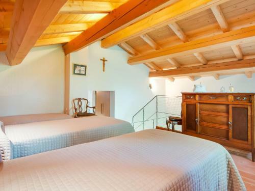 Serene Holiday Home In Montefiore Conca With Jacuzzi