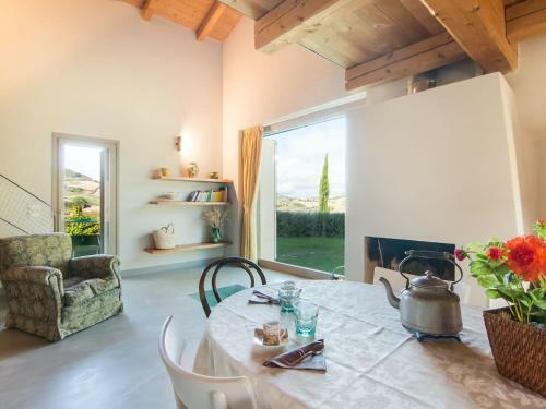 Serene Holiday Home In Montefiore Conca With Jacuzzi