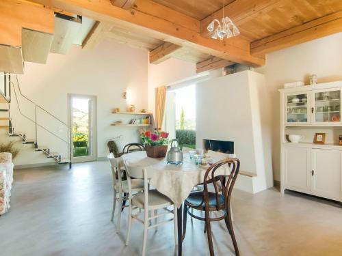 Serene Holiday Home In Montefiore Conca With Jacuzzi