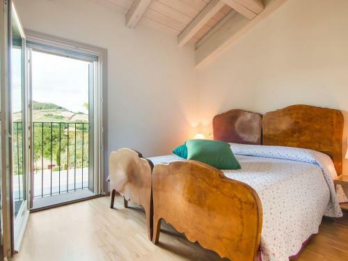Serene Holiday Home In Montefiore Conca With Jacuzzi