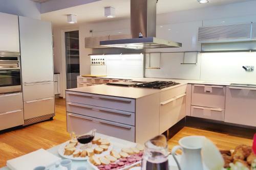 Bed & Breakfast Wooden House