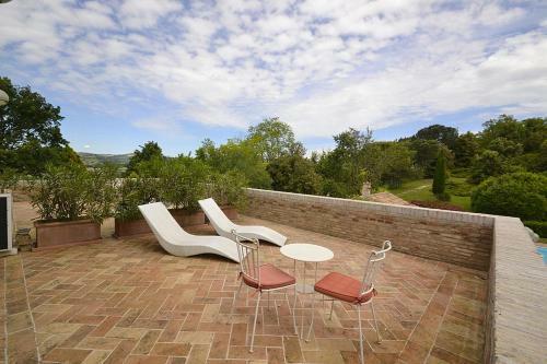 Montemaggiore Al Metauro Villa Sleeps 14 Pool Wifi