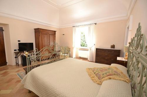 Montemaggiore Al Metauro Villa Sleeps 14 Pool Wifi