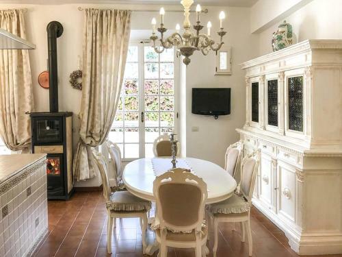 Villa Chiara Luxury Country Home