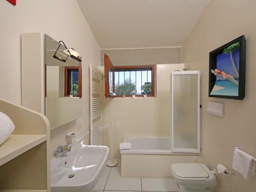 Montinelle Villa Sleeps 15 Pool Air Con Wifi