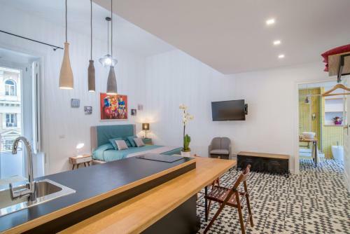 Hostal Napoliamo Guest House