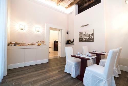Hostal Foro Carolino