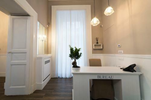 Hostal Foro Carolino