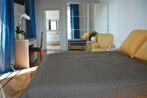 Hostal Palazzo Mele Residence