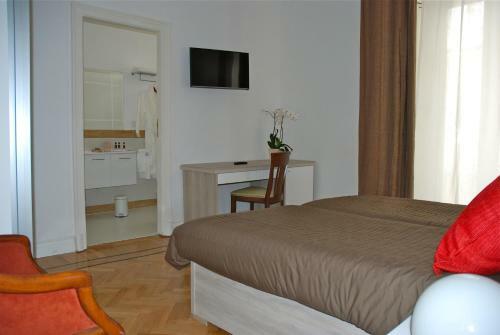 Hostal Palazzo Mele Residence