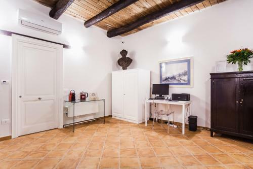 Hostal Palazzo Marigliano - Rooms & Suites