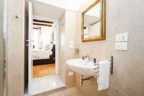 Hostal Palazzo Marigliano - Rooms & Suites