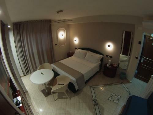 Hostal Sonevi Rooms
