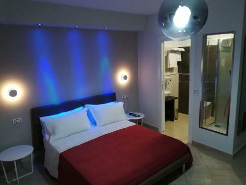 Hostal Sonevi Rooms