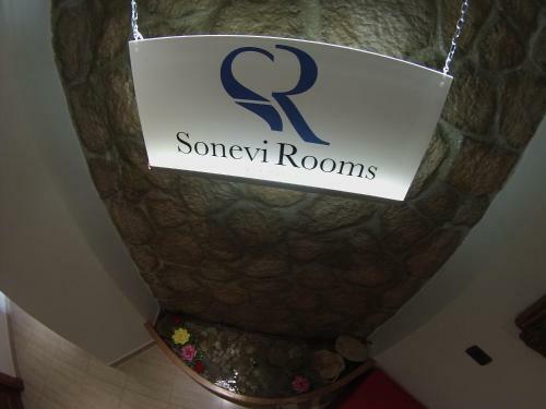Hostal Sonevi Rooms
