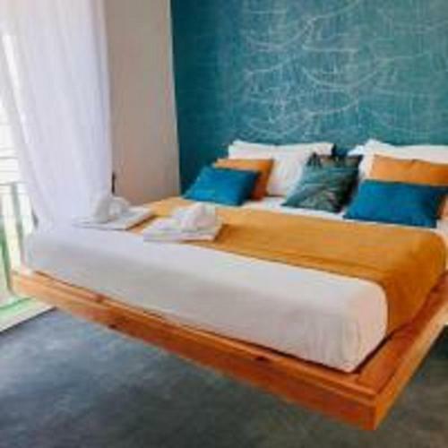 Hostal Tiffany's Lifestyle Suites