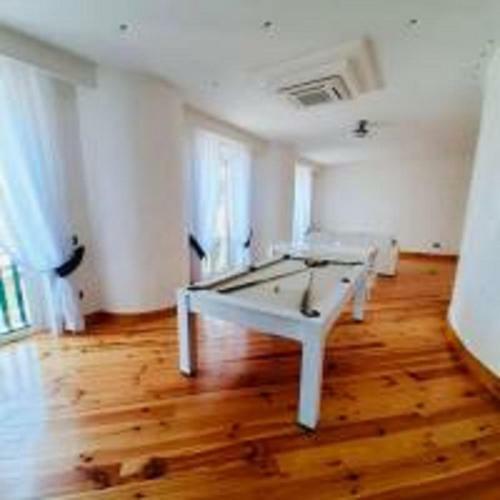 Hostal Tiffany's Lifestyle Suites