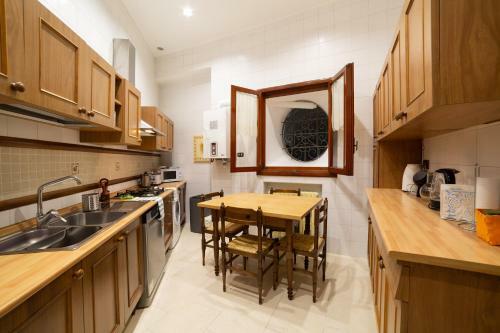 The Dante Apartment