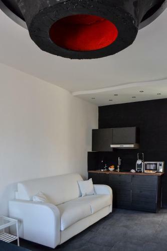 Hostal Black Vulcano Suites&studios