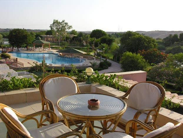 Hotel Pyramisa Isis Island