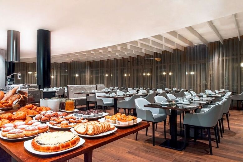 Hotel NH Prague City