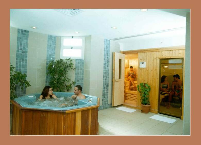 Hotel Cataract Pyramids Resort