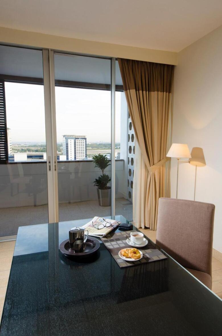 Aparthotel Dubai World Trade Centre