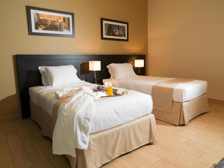 Aparthotel Dubai World Trade Centre