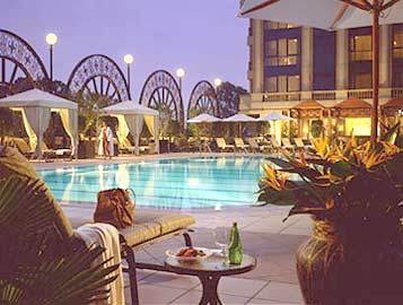 Hotel Four Seasons First Residence