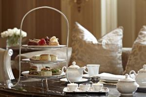 Hotel Four Seasons First Residence