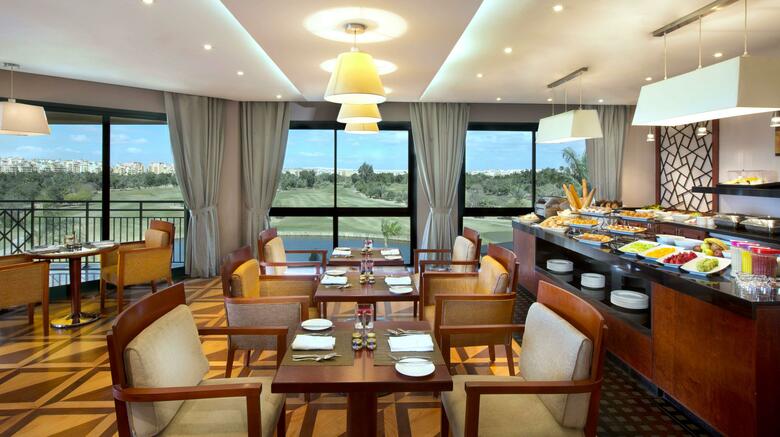 Hotel Hilton Pyramids Golf Resort