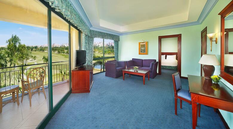 Hotel Hilton Pyramids Golf Resort