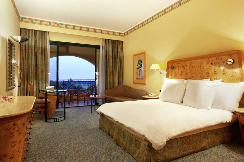 Hotel Hilton Pyramids Golf Resort