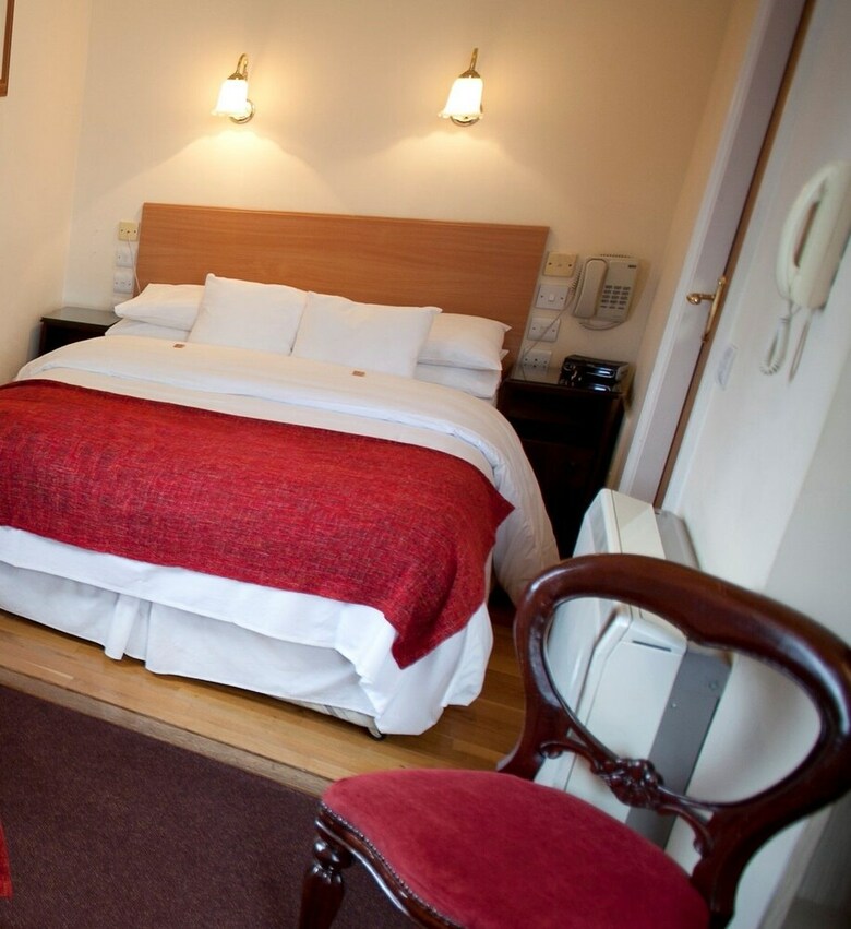 Hostal Leeson Lodge House
