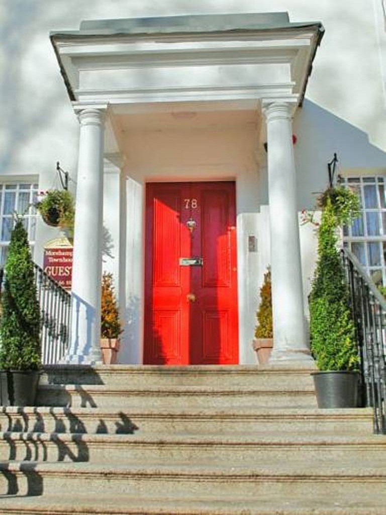 Hostal Morehampton Townhouse
