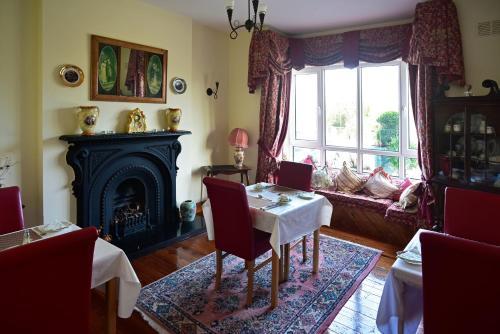 Hostal Moyglare Lodge B&B