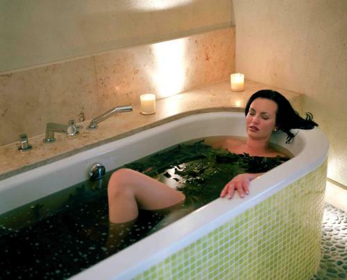 Kelly's Resort Hotel & Spa